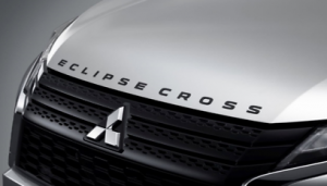 Emblema Eclipse Cross negro